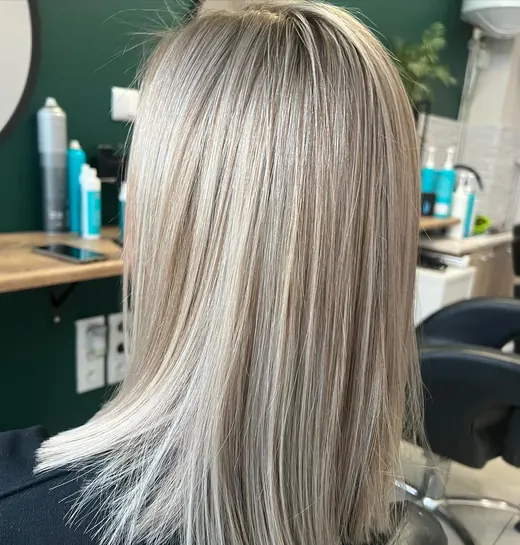 Niteczkowy blond. Praca salonu Loca Loca w Krasnymstawie