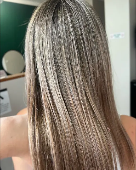 Balayage niteczkowy. Praca salonu Loca Loca w Krasnymstawie