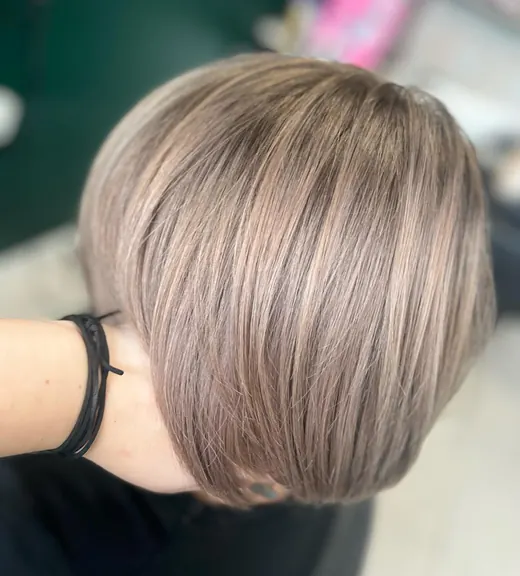 Balayage 3D, zimne kakao. Praca salonu Loca Loca w Krasnymstawie