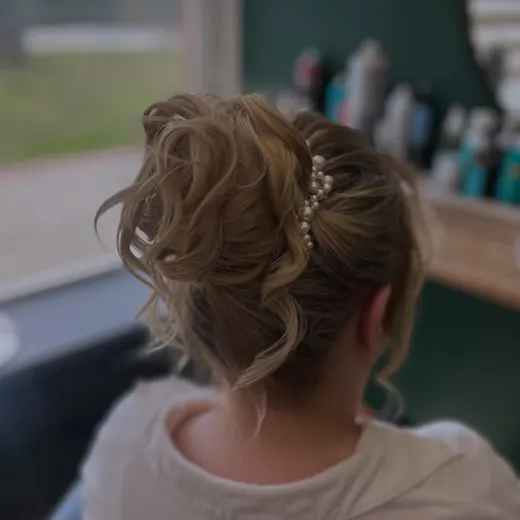 Fryzura ślubna. Praca salonu Loca Loca w Krasnymstawie